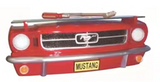1964.5 Ford Mustang Wandregal vorne in klassischem Rot mit batteriebetriebenen LED-Scheinwerfern
